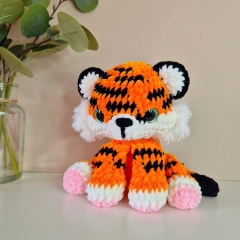 Juniper the White Tiger amigurumi by Sweet Fluffy Stitches