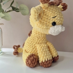 Rolo the Giraffe amigurumi pattern by Sweet Fluffy Stitches