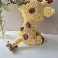 Rolo the Giraffe amigurumi by Sweet Fluffy Stitches