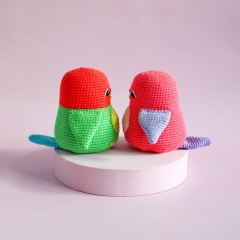 Lovebirds amigurumi pattern by Cara Engwerda