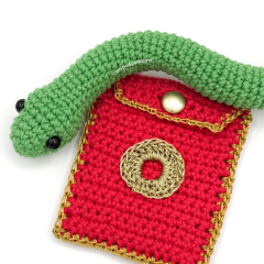 Lunar New Year Snake & Red Envelope amigurumi pattern by Curiouspapaya