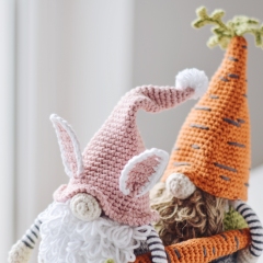 Bunny Gnome with a Carrot amigurumi by FireflyCrochet