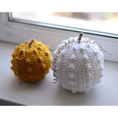 Harvest Crochet Pumpkin Pattern amigurumi pattern by FireflyCrochet