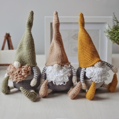 Holiday Gnome Crochet Pattern amigurumi pattern by FireflyCrochet