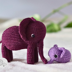 Elephant mother and baby amigurumi by yarnacadabra