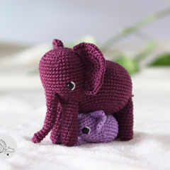 Elephant mother and baby amigurumi pattern by yarnacadabra