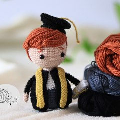 Graduation dolls - boy and girl amigurumi pattern by yarnacadabra