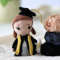 Graduation dolls - boy and girl amigurumi by yarnacadabra