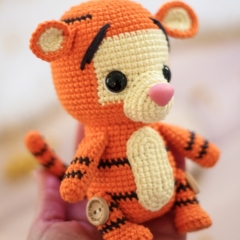 Tigger amigurumi pattern by Crocheniacs