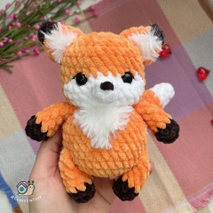 Little Fox amigurumi by CuteVilleToys