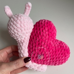 Romantic Snail amigurumi by CuteVilleToys