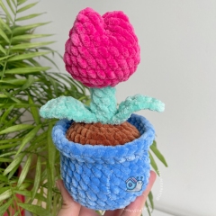 Tulip in a pot amigurumi by CuteVilleToys