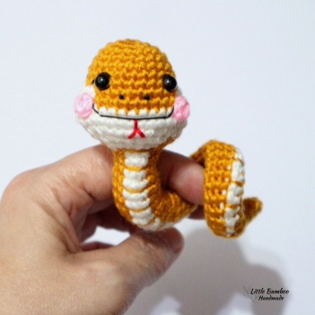 Mini Snake amigurumi pattern by Little Bamboo Handmade