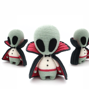 Alien Vampire amigurumi pattern by RoKiKi