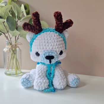 Ava the Polar Bear amigurumi pattern by Sweet Fluffy Stitches