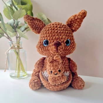 Pippa and Nugget the Kangaroos amigurumi pattern by Sweet Fluffy Stitches