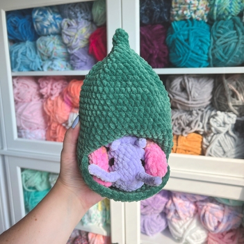 Chrysalis for Fidget Caterpillar  amigurumi pattern