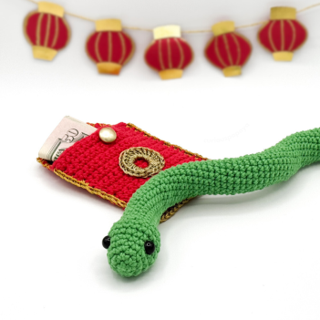 Lunar New Year Snake & Red Envelope amigurumi pattern by Curiouspapaya