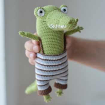 Crocodile and Frog Amigurumi - 2 in amigurumi pattern by FireflyCrochet