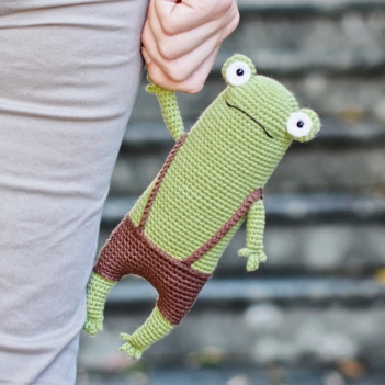 Frog Crochet Pattern amigurumi pattern by FireflyCrochet