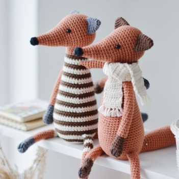 Two Foxes Crochet Pattern amigurumi pattern by FireflyCrochet