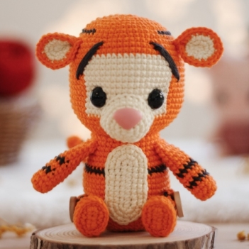 Tigger amigurumi pattern by Crocheniacs