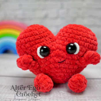 Holly the Heart - Valentine's Day amigurumi pattern by Alter Ego Crochet