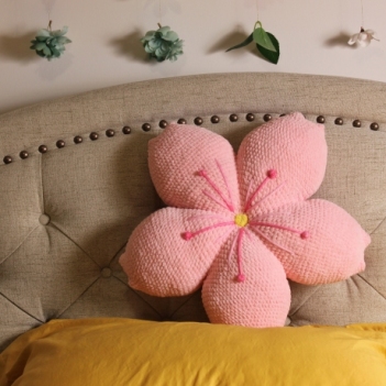 Sakura Cherry Blossom Pillow amigurumi pattern by Lanarumi