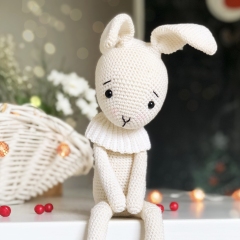 Lucky the Bunny amigurumi pattern by Pepika