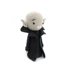 Nosferatu amigurumi pattern by RoKiKi