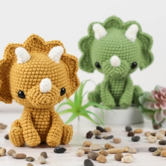 Trixie the Triceratops amigurumi pattern by unknown