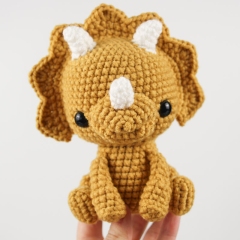 Trixie the Triceratops amigurumi pattern by unknown