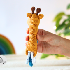 Giraffe rattle pattern amigurumi pattern by yarnacadabra