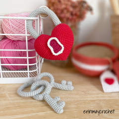 Love Lock amigurumi pattern by erinmaycrochet