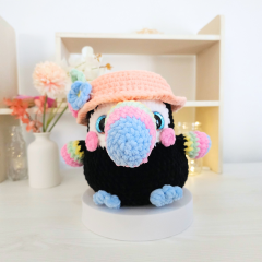 Rainbow Toucan amigurumi by Hugurumitoys