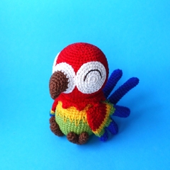 Ruby, the red parrot amigurumi pattern by Amigurumi with Eli