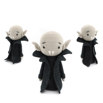 Nosferatu amigurumi pattern by RoKiKi