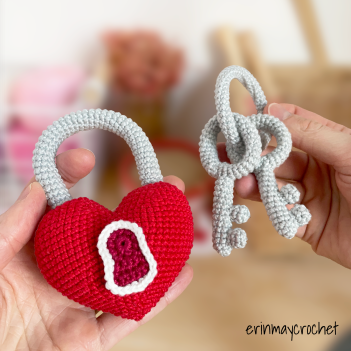 Love Lock amigurumi pattern by erinmaycrochet