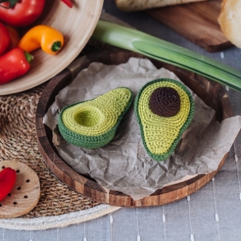 Play food  AVOCADO pattern amigurumi pattern by Mommys Bunny Crafts