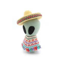 Alien in Mexico amigurumi by RoKiKi