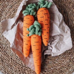 Easter carrot pattern amigurumi by Mommys Bunny Crafts