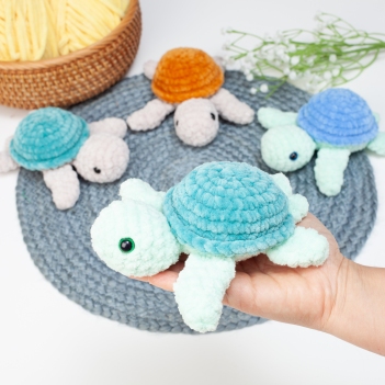 No sew turtle amigurumi pattern by Diminu