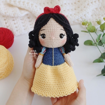 Snow White amigurumi pattern by Ana Maria Craft