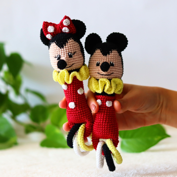 Mickey and Minnie rattle pattern amigurumi pattern by yarnacadabra