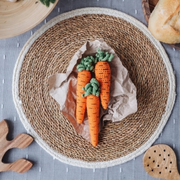 Easter carrot pattern amigurumi pattern by Mommys Bunny Crafts