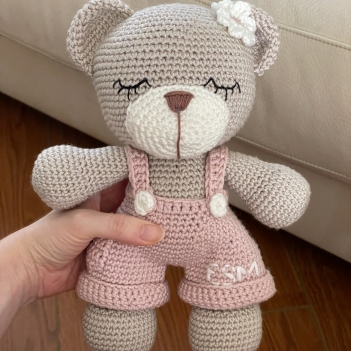 Daisy the Teddy Bear amigurumi pattern by CrochetThingsByB
