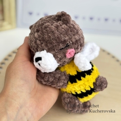 Cute sleeping baby bee-bear amigurumi by TANATIcrochet