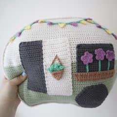 Caravan Trailer amigurumi pattern by Smiley Crochet Things
