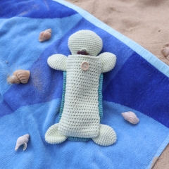 Turtle Sunglasses Case amigurumi pattern by Smiley Crochet Things