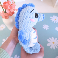 Low-Sew Seahorse  amigurumi by Hugurumitoys